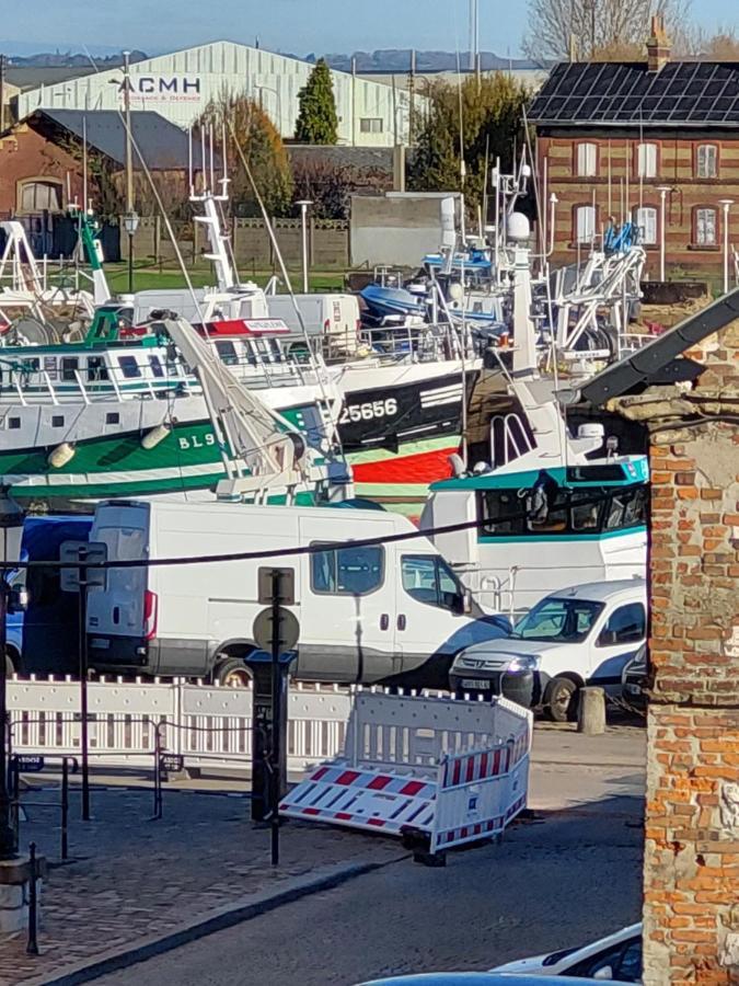 Ferienwohnung Un Brin De Fantaisie Dans Le Centre De Honfleur Exterior foto